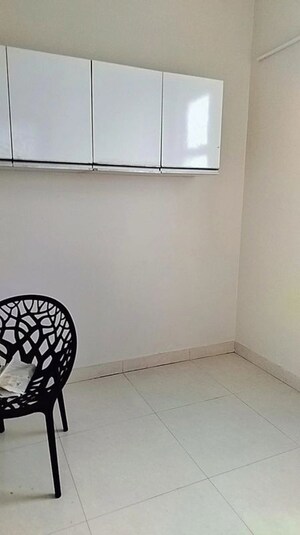 Furnished Amenities in 4 BHK Apartment at Amanora Aspire Towerss, Hadapsar – for Rent