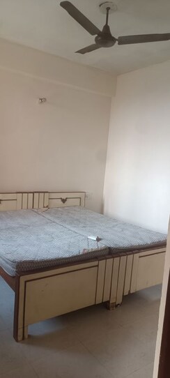 2 BHK Apartment For Rent in KDP MGI City