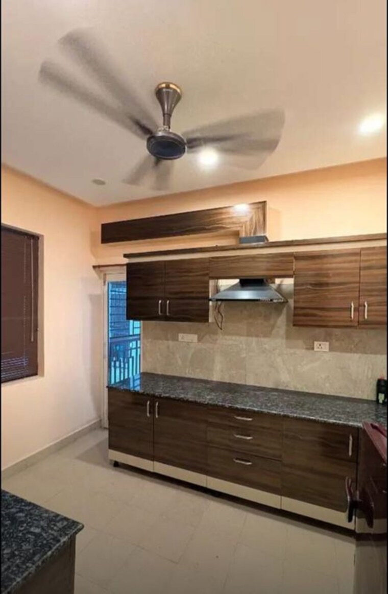 Kitchen, rishita-manhattan 3 Bedroom 1850 Sq.Ft. Apartment In Gomti Nagar Lucknow 10368090