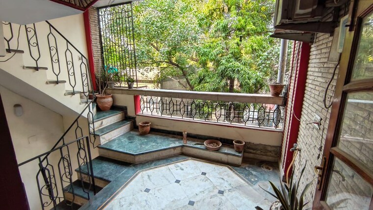 Balcony, malviya nagar 2 Bedroom 800 Sq.Ft. Builder Floor In Malviya Nagar Delhi 10368107