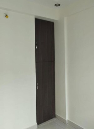 Room in 3 BHK Apartment at Pande Layout – for Sale