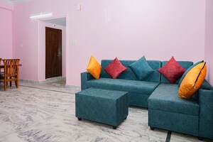 Living Room in 3 BHK Apartment at Lakdi Ka Pul – for Rent