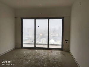 Room in  Apartment at Borivali West – for Sale