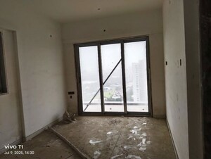 Room in  Apartment at Borivali West – for Sale