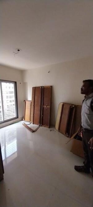 Bedroom in  Apartment at Malad West – for Sale