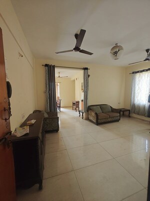 Living Room in 2 BHK Apartment at Seawoods – for Rent