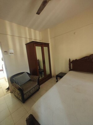 Living Room in 2 BHK Apartment at Seawoods – for Rent