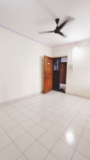 Bedroom in 1.5 BHK Apartment at Raghuveer Nagar – for Rent