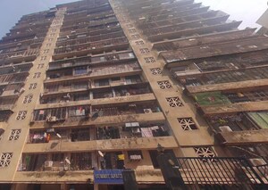  Apartment For Sale in Goregaon East
