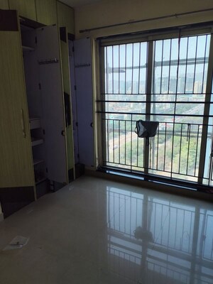 Room in  Apartment at Malad East – for Sale