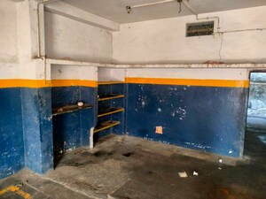 Room in  Independent House at Lakshman Nagar – for Sale