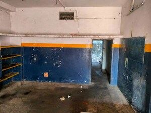 Room in  Independent House at Lakshman Nagar – for Sale