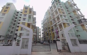  Apartment For Sale in Uruli Devachi