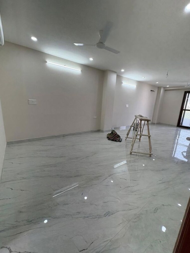 Room, sector 9 3 Bedroom 2450 Sq.Ft. Builder Floor In Sector 9 Gurgaon 10368702