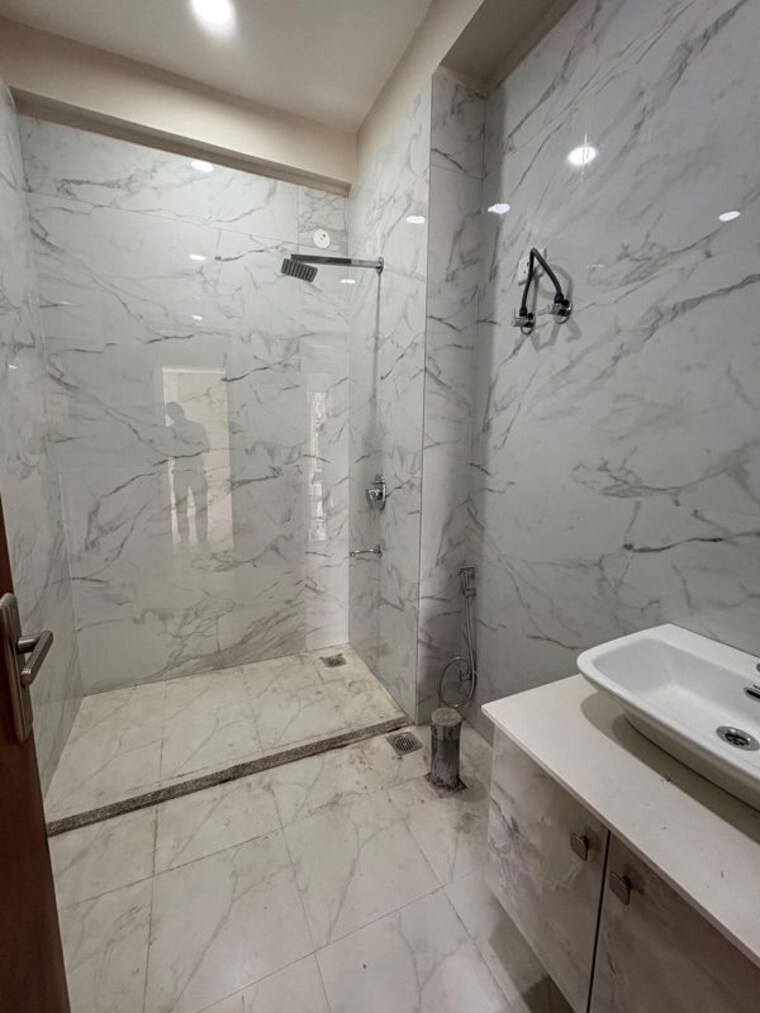 Bathroom, sector 9 3 Bedroom 2450 Sq.Ft. Builder Floor In Sector 9 Gurgaon 10368702