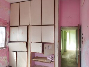 Room in  Apartment at Mahemdabad – for Sale