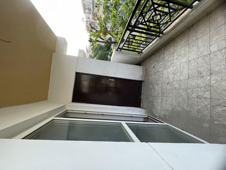 Balcony, bptp-park-elite-floors 3 Bedroom 1620 Sq.Ft. Builder Floor In Sector 85 Faridabad 10368805