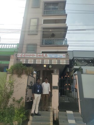  Independent House For Sale in Srirampuram