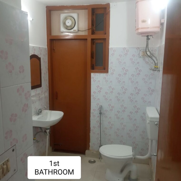 Bathroom, gomti nagar 2 Bedroom 1000 Sq.Ft. Builder Floor In Gomti Nagar Lucknow 10368996