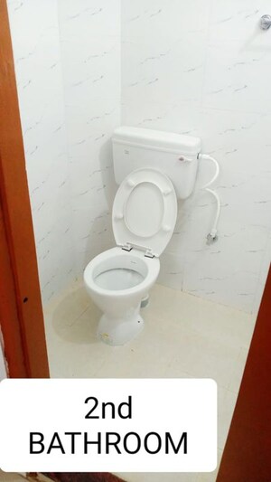 Bathroom in 2 BHK Builder Floor at Gomti Nagar – for Rent