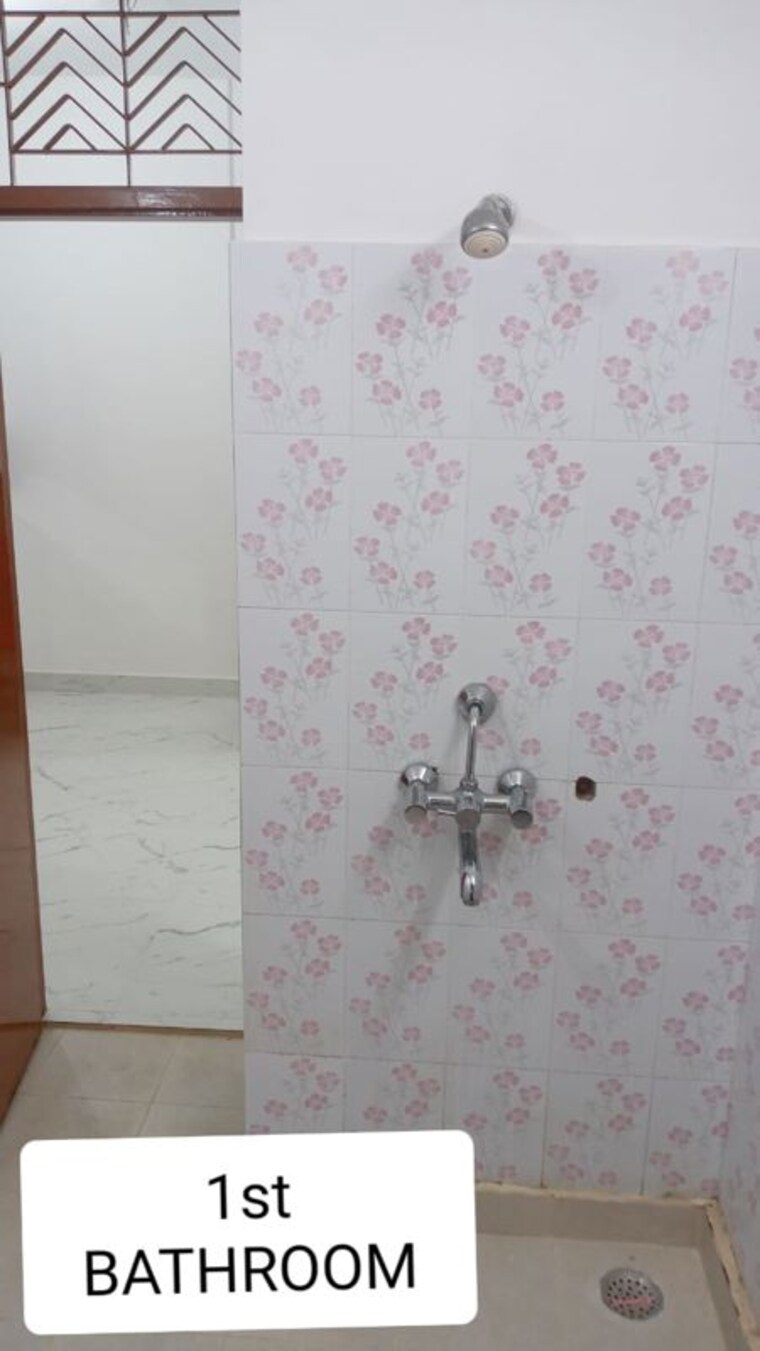Bathroom, gomti nagar 2 Bedroom 1000 Sq.Ft. Builder Floor In Gomti Nagar Lucknow 10368996