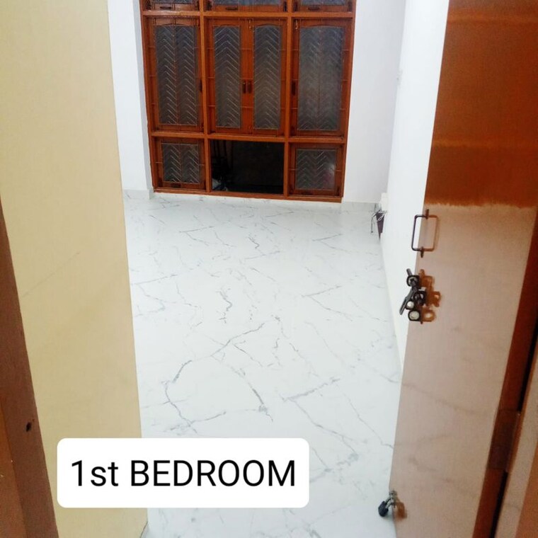 Room, gomti nagar 2 Bedroom 1000 Sq.Ft. Builder Floor In Gomti Nagar Lucknow 10368996