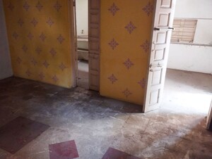 Room in  Independent House at Gomtipur – for Sale