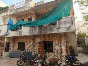  Independent House For Sale in Sardar Estate