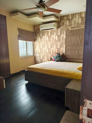 Bedroom in  Apartment at Tollygunge – for Sale