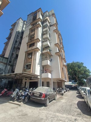  Apartment For Sale in Adajan