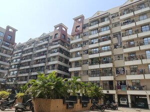  Apartment For Sale in Dindoli