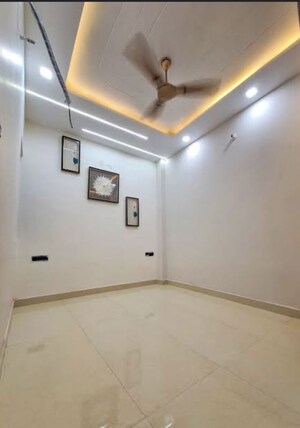 Furnished Amenities in 6 BHK Independent House at Sector 15 – for Sale