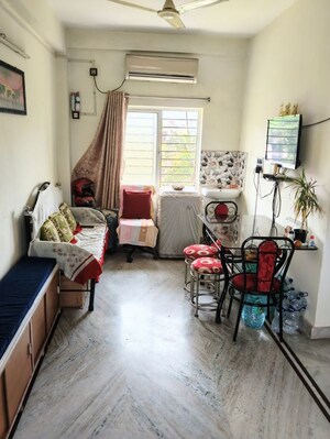 Room in 2 BHK Apartment at Mukundapur – for Sale