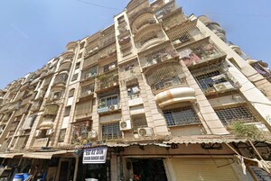  Shop For Sale in Daulat Nagar