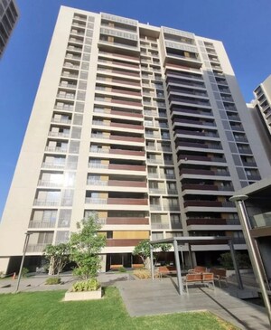 4 BHK Apartment For Rent in Shela