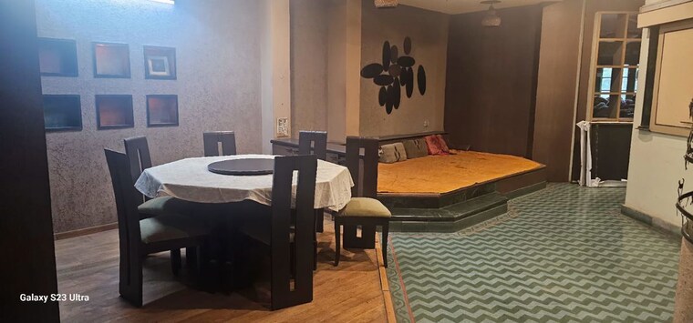Team Area, ultima-107 2.5 Bedroom 1385 Sq.Ft. Builder Floor In Sector 104 Noida 10369993
