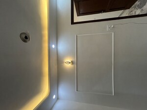 Furnished Amenities in 2 BHK Builder Floor at Jawahar Nagar – for Sale