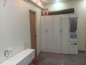 Room in 3 BHK Apartment at Kumar Papillon, Pashan Gaon – for Rent