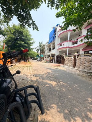 Parking in 5 BHK Independent House at Ashiyana – for Sale