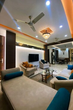 3 BHK + Pooja Room Builder Floor For Rent in Sector 47