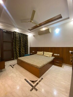 Bedroom in 3 BHK Builder Floor at Sector 47 – for Rent