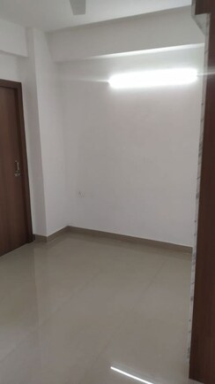 3.5 BHK + Study Room Builder Floor For Rent in Smart World Gems