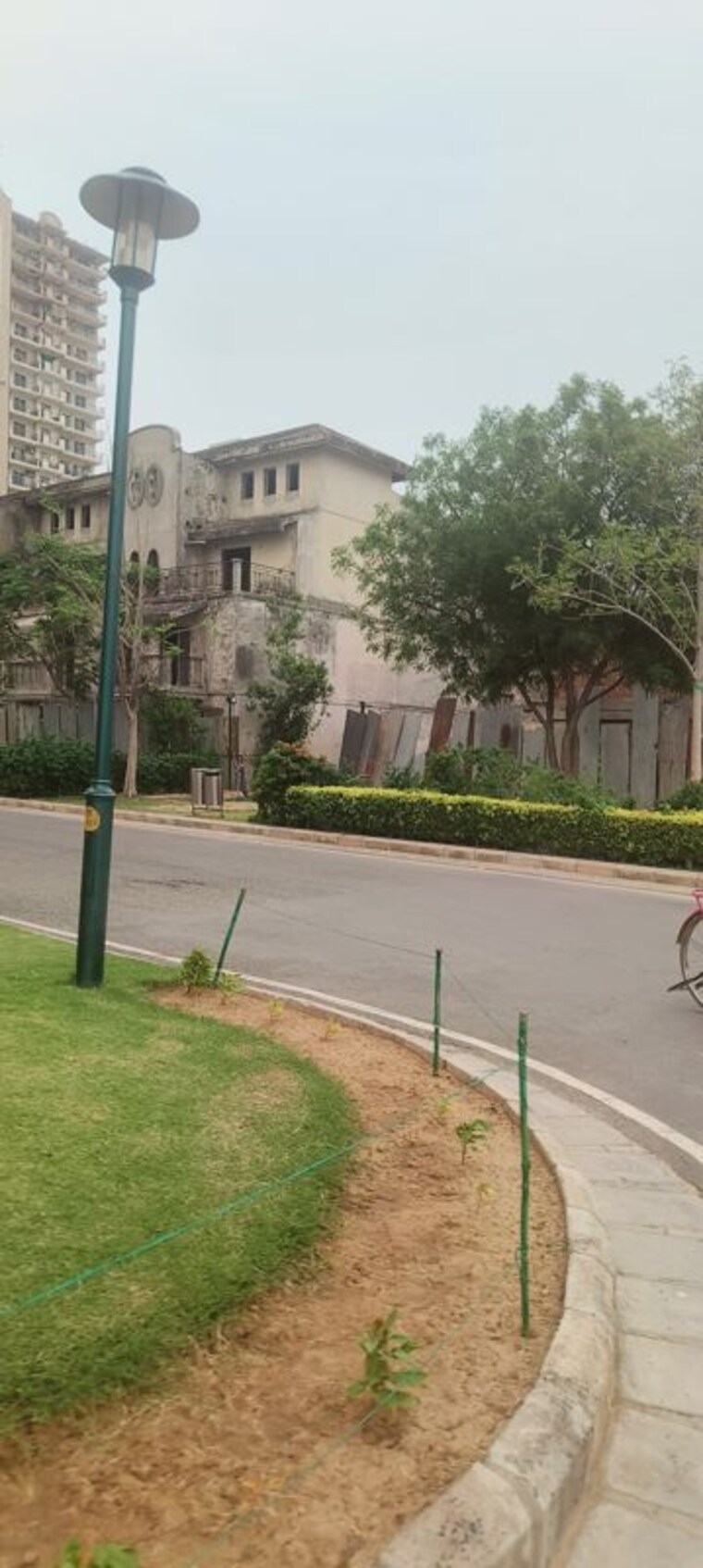 Exterior View, dlf-express-greens 3.5 Bedroom 1950 Sq.Ft. Apartment In Manesar Sector 1a Gurgaon 10370047
