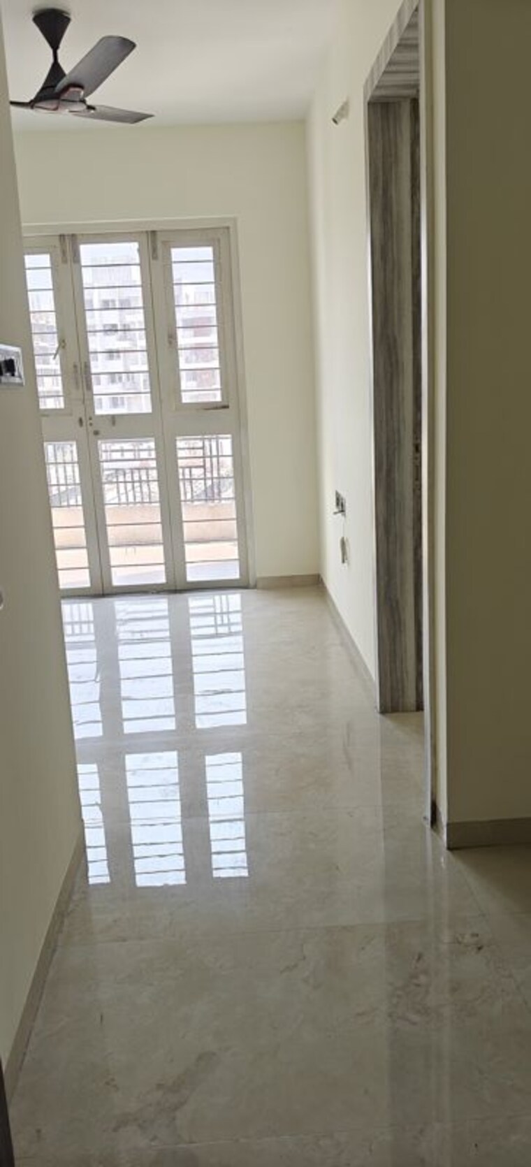 Bathroom, united-arise 2.5 Bedroom 815 Sq.Ft. Apartment In Lohgaon Pune 10365877