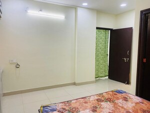 Room in 3 BHK Builder Floor at Manikonda – for Rent