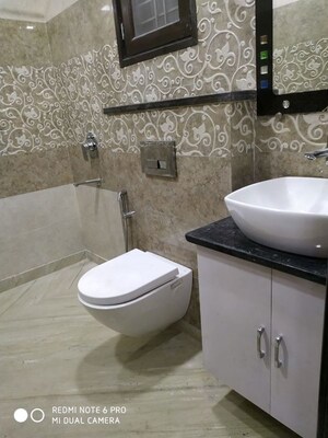 Bathroom in 3 BHK Apartment at DLF Beverly Park I, Sector 28 – for Sale