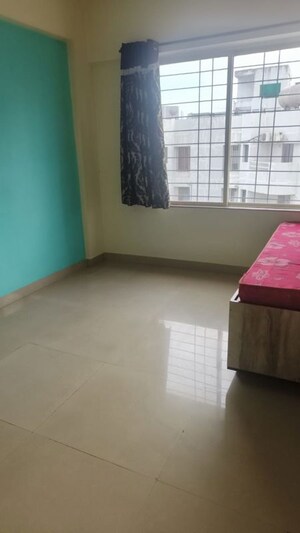 Room in 3 BHK Apartment at Manav Silver Skyscapes, Wakad – for Rent