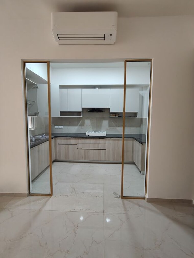 Room, smart-world-orchard 3 Bedroom 1300 Sq.Ft. Builder Floor In Sector 61 Gurgaon 10370137