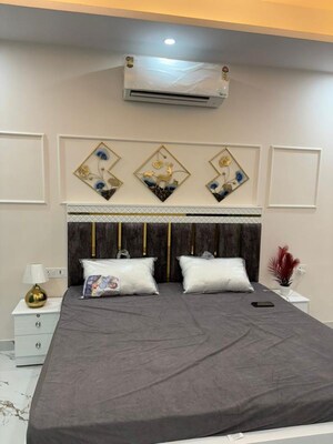 Living Room in 1 BHK Apartment at Sector 42 – for Rent