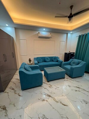 Team Area in 1 BHK Apartment at Sector 42 – for Rent